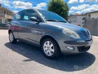 Usata Lancia Ypsilon 60 CV (44 kW) 2006 Grigio Utilitaria