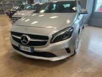 Usata Mercedes A180 109 CV (80 kW) 2016 Argento Berlina