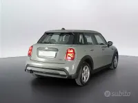 Usata Mini ONE Classic 75 CV (55 kW) 2021 Moonwalk grey metallic Utilitaria