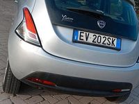 Usata Lancia Ypsilon 85 CV (62 kW) 2014 Grigio Utilitaria