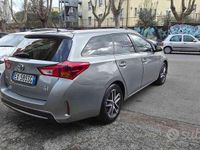 Usata Toyota Auris Touring Sports Lounge 99 CV (72 kW) 2015 Grigio Station wagon