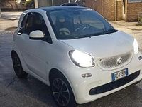 Usata Smart ForFour 72 CV (52 kW) 2016 Bianco Utilitaria