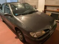 Usata Renault Mégane 90 CV (66 kW) 1996 Grigio Berlina