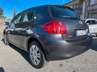 Usata Toyota Auris 90 CV (66 kW) 2007 Grigio Utilitaria
