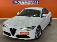 Usata Alfa Romeo Giulia 150 CV (110 kW) 2018 Bianco Berlina