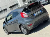 Usata Ford Fiesta ST-Line 125 CV (91 kW) 2017 Grigio Utilitaria