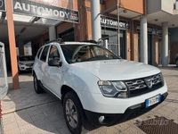 Usata Dacia Duster Lauréate 110 CV (80 kW) 2017 Bianco SUV