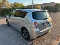 Usata Toyota Verso Style 120 CV (88 kW) 2015 Grigio Monovolume