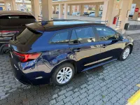 Usata Toyota Corolla Active 98 CV (72 kW) 2023 Blu scuro met. Station wagon