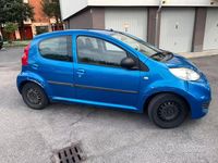 Usata Peugeot 107 68 CV (50 kW) 2010 Blu Utilitaria