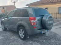Usata Suzuki Grand Vitara 129 CV (94 kW) 2006 Grigio SUV