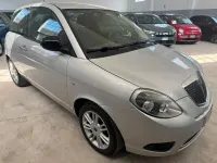 Usata Lancia Ypsilon 69 CV (50 kW) 2011 Argento Utilitaria