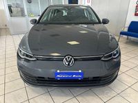 Usata VW Golf VIII Life 110 CV (80 kW) 2021 Grigio Berlina