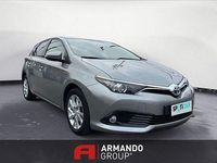 Usata Toyota Auris Hybrid Cool 136 CV (100 kW) 2016 Grigio Utilitaria