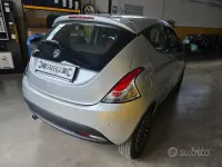 Usata Lancia Ypsilon 80 CV (58 kW) 2015 Grigio Utilitaria