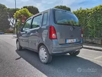 Usata Opel Agila 80 CV (58 kW) 2005 Grigio Monovolume
