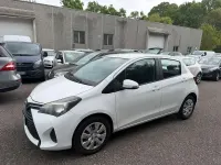 Second-hand Toyota Yaris Lounge 90 CP (66 kW) 2014 Alb Hatchback