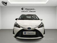 Usata Toyota Yaris Hybrid Active 73 CV (53 kW) 2019 Bianco Utilitaria