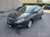 Usata Lancia Delta 120 CV (88 kW) 2011 Utilitaria