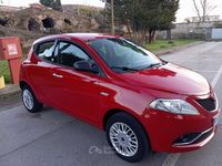 Usata Lancia Ypsilon Platinum 84 CV (61 kW) 2016 Rosso Utilitaria