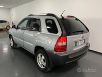 Usata Kia Sportage Active 141 CV (103 kW) 2007 Grigio SUV
