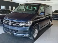 Usata VW Caravelle Comfortline 204 CV (150 kW) 2017 Bluazzurro Furgone