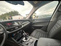 Usata Alfa Romeo Stelvio 160 CV (117 kW) 2021 Grigio SUV
