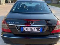 usata Mercedes E220 CDI EVO Avantgarde (anno 2008)
