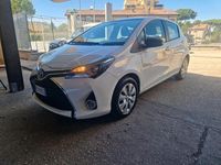 Usata Toyota Yaris Hybrid 73 CV (53 kW) 2016 Bianco Furgone