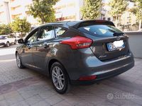 Usata Ford Focus 120 CV (88 kW) 2016 Grigio Berlina