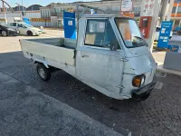 Używany Piaggio APE 1000 KM (735 kW) 1993 Szary Sedan/Limuzyna