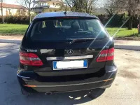 Usata Mercedes B180 109 CV (80 kW) 2007 Nero Monovolume