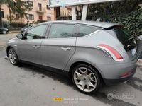 Usata Lancia Delta 140 CV (102 kW) 2011 Grigio Utilitaria