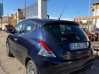 Usata Lancia Ypsilon Gold 95 CV (69 kW) 2017 Blu Utilitaria