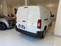 Usata Peugeot Partner Premium 102 CV (75 kW) 2023 Bianco Monovolume