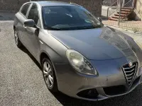 Usata Alfa Romeo Giulietta Progression 105 CV (77 kW) 2013 Giallo Utilitaria