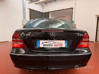 Usata Mercedes C220 Avantgarde 143 CV (105 kW) 2004 Nero Berlina