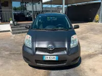 Usata Toyota Yaris Sol 69 CV (50 kW) 2009 Grigio Utilitaria