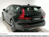 usata Volvo V60 CC B4 (d) AWD Geartronic Business Pro del 2022 usata a Castel Maggiore