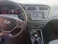 Käytetty Hyundai i20 Advanced 75 HP (55 kW) 2019 Valkoinen Viistoperä