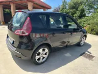 Usata Renault Scénic 130 CV (95 kW) 2010 Nero Monovolume