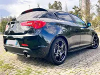 Usata Alfa Romeo Giulietta Quadrifoglio 140 CV (102 kW) 2011 Nero Utilitaria