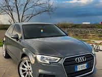 Usado Audi A3 110 CV (80 kW) 2017 Gris Berlina