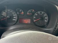 Usata Fiat Doblò 120 CV (88 kW) 2009 Grigio Monovolume