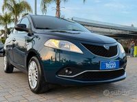 Usata Lancia Ypsilon 69 CV (50 kW) 2017 Blu Utilitaria