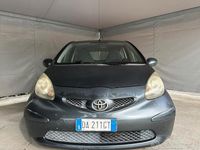 Usata Toyota Aygo Sol 68 CV (50 kW) 2005 Grigio Utilitaria