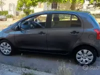 Usata Toyota Yaris 69 CV (50 kW) 2007 Grigio Utilitaria
