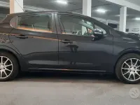 Usata Peugeot 208 Active 82 CV (60 kW) 2012 Grigio Utilitaria