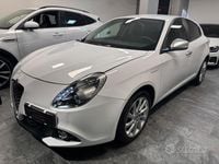 Usata Alfa Romeo Giulietta Super 120 CV (88 kW) 2017 Bianco Utilitaria