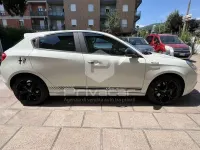 Usata Alfa Romeo Giulietta Distinctive 150 CV (110 kW) 2015 Bianco Utilitaria